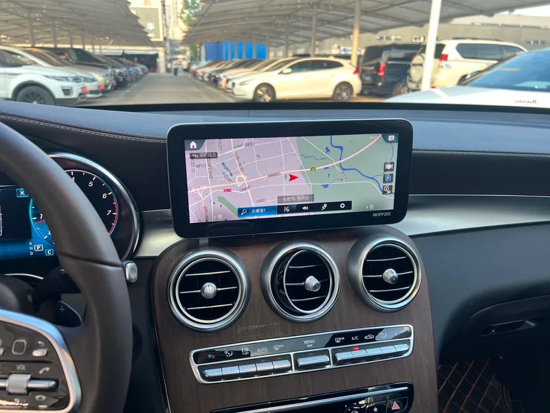 Mercedes-Benz GLC 2021 GLC 300 L 4MATIC Dinámico interior foto 10 Mercedes-Benz GLC 2021 GLC 300 L 4MATIC Dinámico interior foto 10