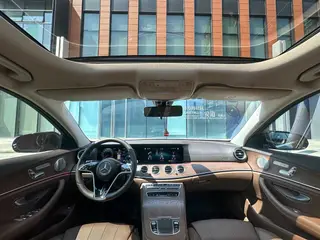 Mercedes-Benz E-Class 2022 E 300 L De lujo Coche interior foto 11 Mercedes-Benz E-Class 2022 E 300 L De lujo Coche interior foto 11