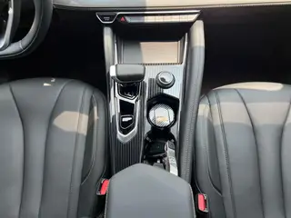 Geely Monjaro 2024 2.0TD DCT EVO Two-wheel drive Changfeng version interior photo 18 Geely Monjaro 2024 2.0TD DCT EVO Two-wheel drive Changfeng version interior photo 18