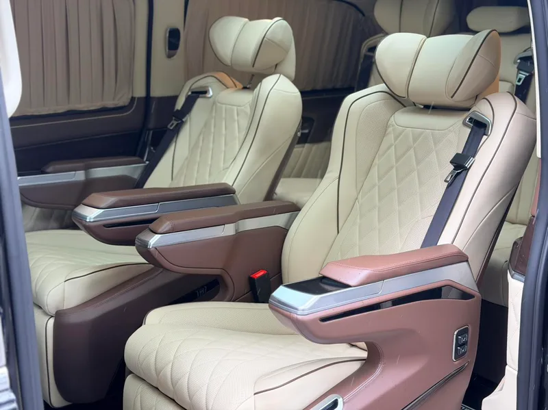 Mercedes-Benz V-Class 2021 V 260 Versión piloto exterior foto 7