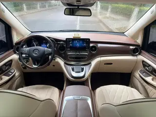 Mercedes-Benz V-Class 2021 V 260 Versión piloto interior foto 9