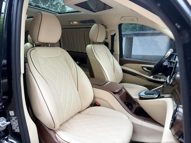 Mercedes-Benz V-Class 2021 V 260 Versión piloto interior foto 11