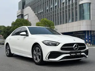 Mercedes-Benz C-Class 2022 Reforma C 200 L Versión deportiva exterior foto 3