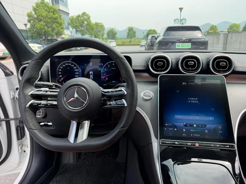 Mercedes-Benz C-Class 2022 Reforma C 200 L Versión deportiva exterior foto 6