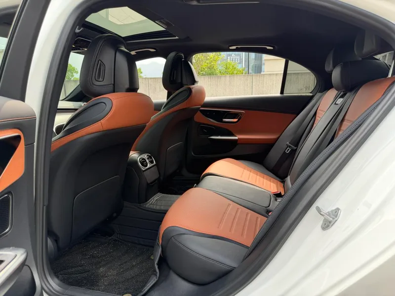 Mercedes-Benz C-Class 2022 Reforma C 200 L Versión deportiva interior foto 7