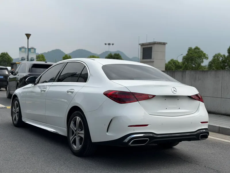 Mercedes-Benz C-Class 2022 Reforma C 200 L Versión deportiva interior foto 10