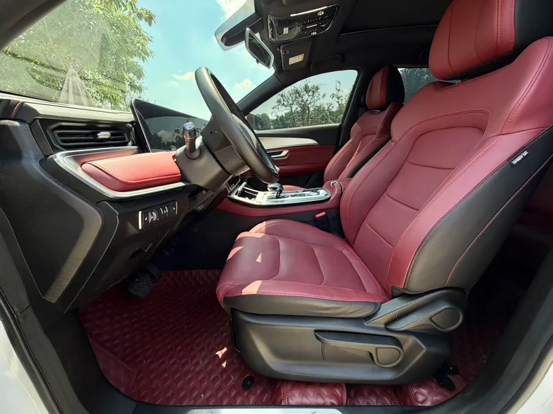 Jetour X70 PLUS 2023 Self-improvement version 1.5T DCT Self-improvement PRO 7 seat interior photo 19