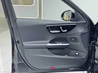 Mercedes-Benz C-Class 2025 C 260 L Sports version interior photo 12 Mercedes-Benz C-Class 2025 C 260 L Sports version interior photo 12