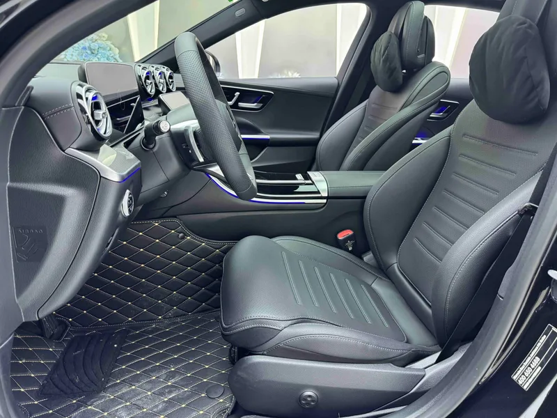 Mercedes-Benz C-Class 2025 C 260 L Sports version interior photo 13 Mercedes-Benz C-Class 2025 C 260 L Sports version interior photo 13