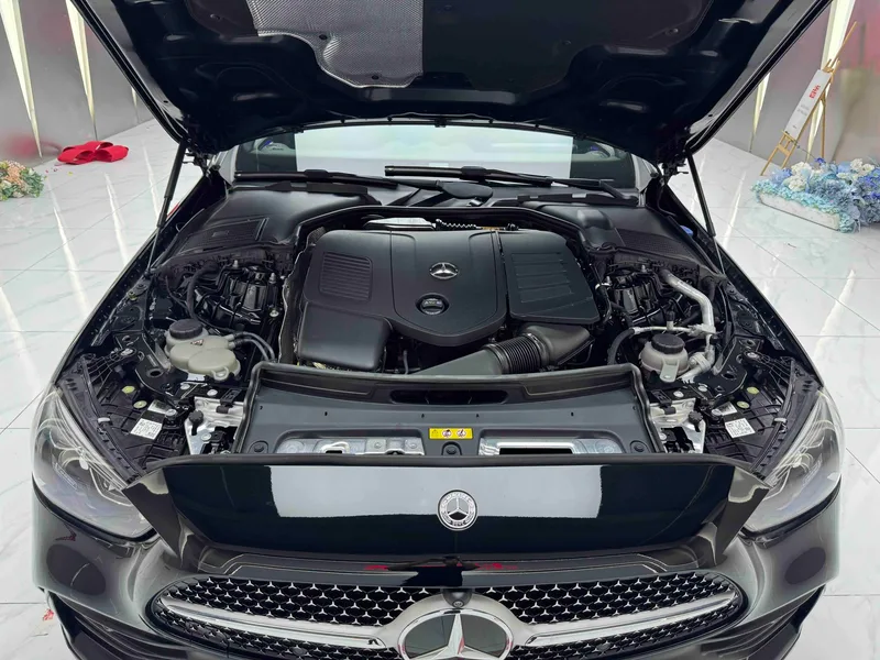 Mercedes-Benz C-Class 2025 C 260 L Sports version interior photo 17 Mercedes-Benz C-Class 2025 C 260 L Sports version interior photo 17