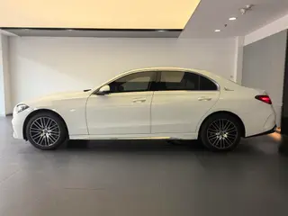 Mercedes-Benz C-Class 2024 Tres cambios C 260 L Versión deportiva exterior foto 3