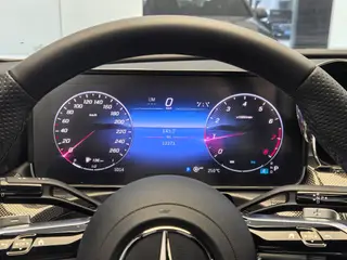 Mercedes-Benz C-Class 2024 Tres cambios C 260 L Versión deportiva interior foto 18