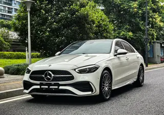 Mercedes-Benz C-Class 2025 C 260 L Versión deportiva exterior foto 1 Mercedes-Benz C-Class 2025 C 260 L Versión deportiva exterior foto 1
