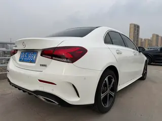 Mercedes-Benz A-Class 2022 A 200 L Edición de moda de coche deportivo exterior foto 7