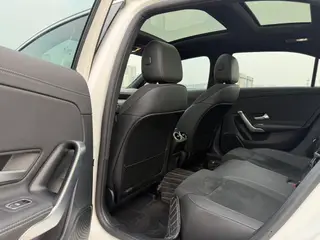 Mercedes-Benz A-Class 2022 A 200 L Edición de moda de coche deportivo interior foto 11