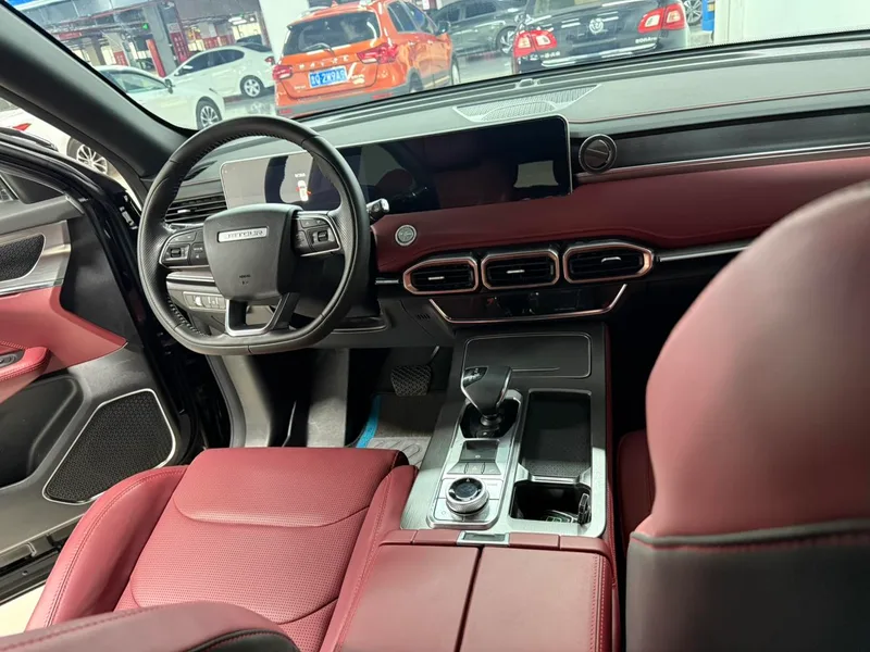 Jetour X70 PLUS 2023 Self-improvement version 1.5T DCT Self-improvement PRO 7 seat interior photo 10 Jetour X70 PLUS 2023 Self-improvement version 1.5T DCT Self-improvement PRO 7 seat interior photo 10