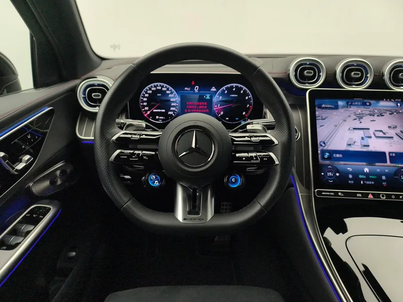 Mercedes-Benz GLC AMG 2025 AMG GLC 43 4MATIC interior photo 15 Mercedes-Benz GLC AMG 2025 AMG GLC 43 4MATIC interior photo 15