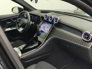 Mercedes-Benz GLC AMG 2025 AMG GLC 43 4MATIC interior photo 17 Mercedes-Benz GLC AMG 2025 AMG GLC 43 4MATIC interior photo 17