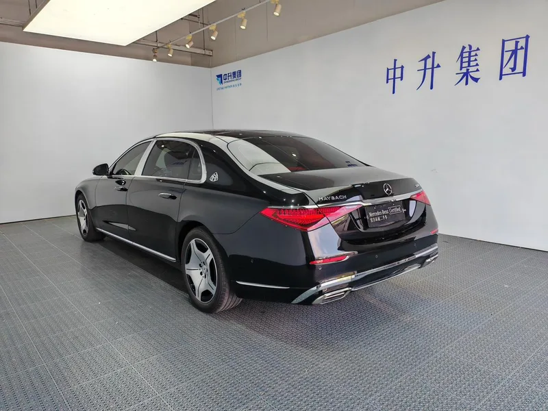 Mercedes-Benz Mercedes-Maybach S-Class 2023 S 480 4MATIC extérieur photo 4 Mercedes-Benz Mercedes-Maybach S-Class 2023 S 480 4MATIC extérieur photo 4