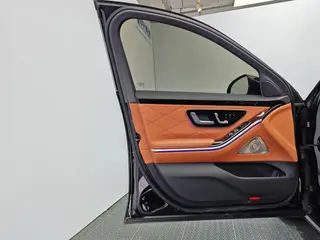 Mercedes-Benz Mercedes-Maybach S-Class 2023 S 480 4MATIC intérieur photo 13 Mercedes-Benz Mercedes-Maybach S-Class 2023 S 480 4MATIC intérieur photo 13