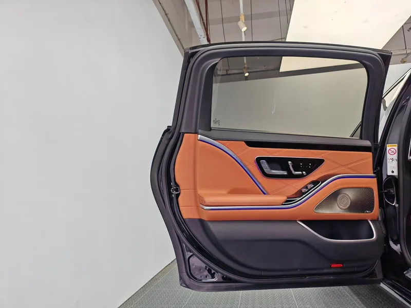 Mercedes-Benz Mercedes-Maybach S-Class 2023 S 480 4MATIC intérieur photo 14 Mercedes-Benz Mercedes-Maybach S-Class 2023 S 480 4MATIC intérieur photo 14