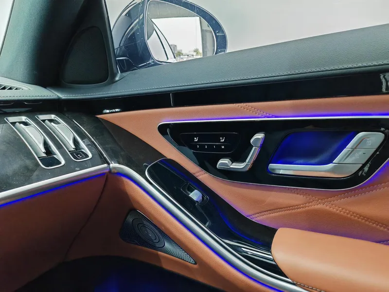 Mercedes-Benz Mercedes-Maybach S-Class 2023 S 480 4MATIC intérieur photo 16 Mercedes-Benz Mercedes-Maybach S-Class 2023 S 480 4MATIC intérieur photo 16