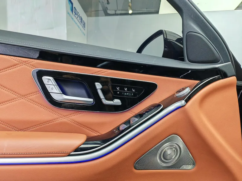 Mercedes-Benz Mercedes-Maybach S-Class 2023 S 480 4MATIC intérieur photo 18 Mercedes-Benz Mercedes-Maybach S-Class 2023 S 480 4MATIC intérieur photo 18