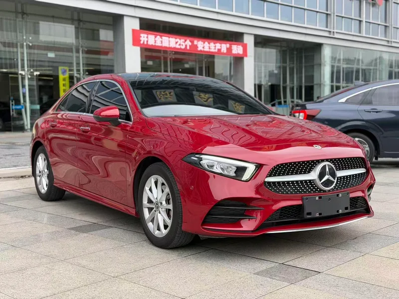 Mercedes-Benz A-Class 2019 A 200 L Sports sedan advanced special edition exterior photo 3 Mercedes-Benz A-Class 2019 A 200 L Sports sedan advanced special edition exterior photo 3