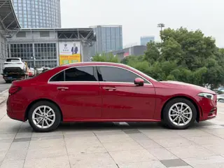 Mercedes-Benz A-Class 2019 A 200 L Sports sedan advanced special edition exterior photo 7 Mercedes-Benz A-Class 2019 A 200 L Sports sedan advanced special edition exterior photo 7