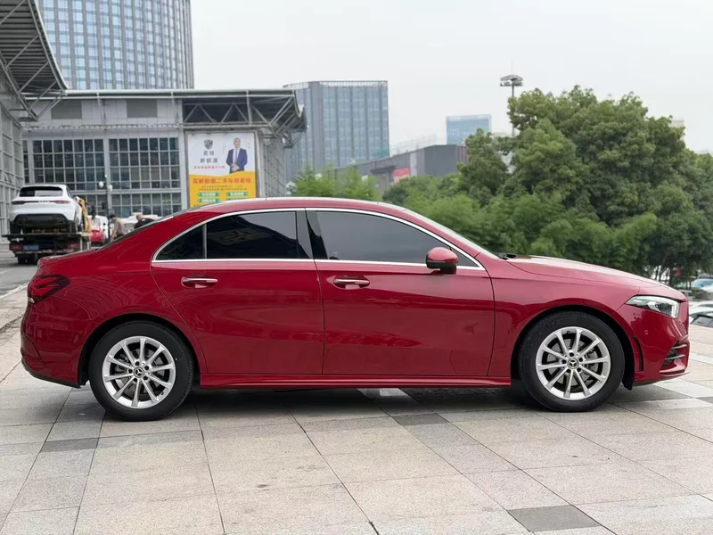 Mercedes-Benz A-Class 2019 A 200 L Sports sedan advanced special edition exterior photo 7 Mercedes-Benz A-Class 2019 A 200 L Sports sedan advanced special edition exterior photo 7