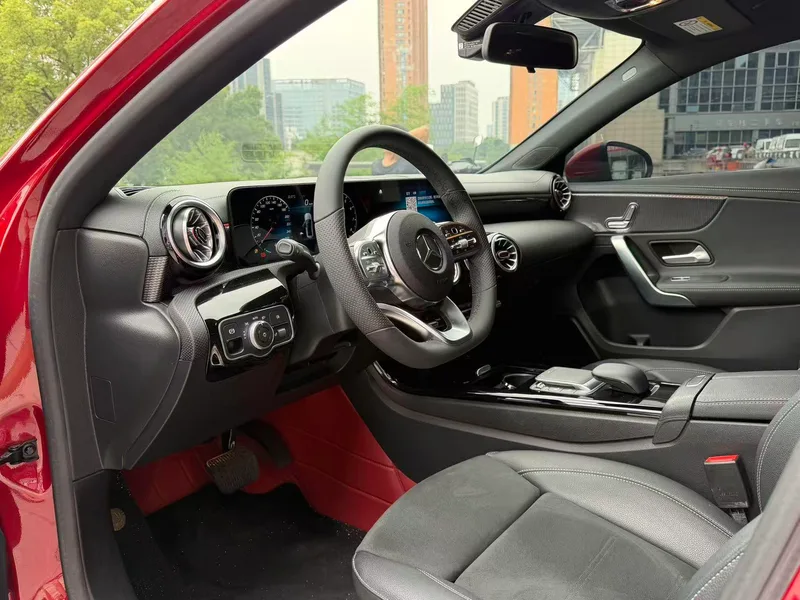 Mercedes-Benz A-Class 2019 A 200 L Sports sedan advanced special edition interior photo 8 Mercedes-Benz A-Class 2019 A 200 L Sports sedan advanced special edition interior photo 8