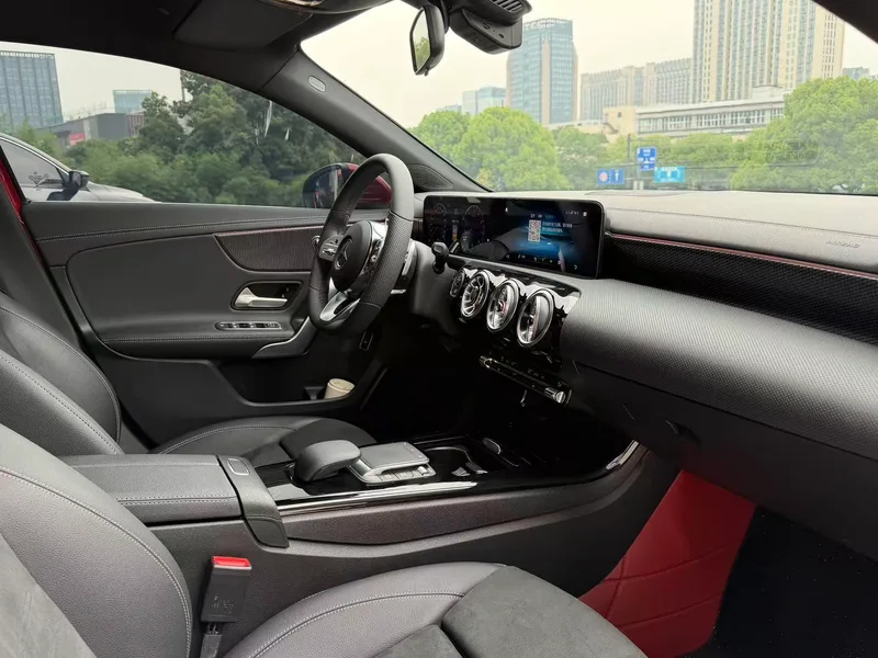 Mercedes-Benz A-Class 2019 A 200 L Sports sedan advanced special edition interior photo 10 Mercedes-Benz A-Class 2019 A 200 L Sports sedan advanced special edition interior photo 10