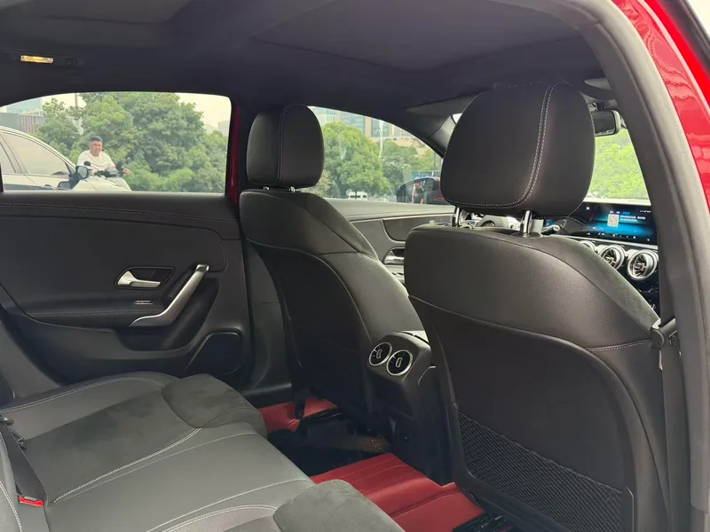 Mercedes-Benz A-Class 2019 A 200 L Sports sedan advanced special edition interior photo 11 Mercedes-Benz A-Class 2019 A 200 L Sports sedan advanced special edition interior photo 11