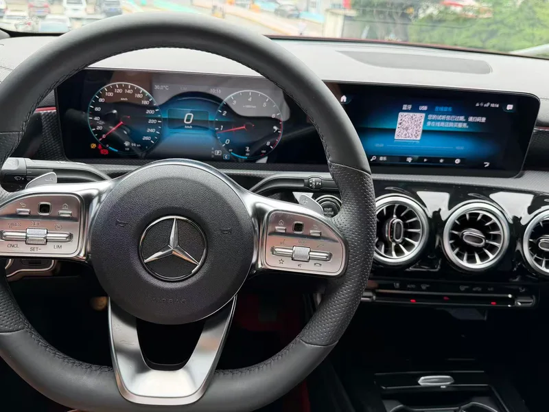 Mercedes-Benz A-Class 2019 A 200 L Sports sedan advanced special edition interior photo 12 Mercedes-Benz A-Class 2019 A 200 L Sports sedan advanced special edition interior photo 12