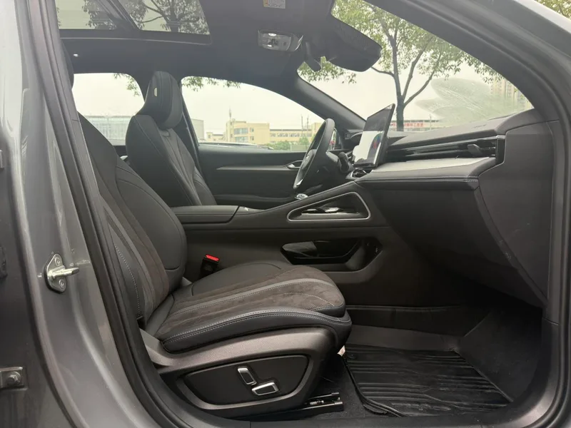 Geely Preface 2026 2.0T Oriental Yao Version Wangyue extérieur photo 10 Geely Preface 2026 2.0T Oriental Yao Version Wangyue extérieur photo 10