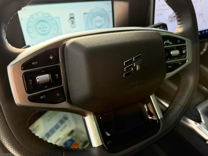 Jetour T2 2024 2.0TD Four-wheel drive Time travel PRO Entertainment Edition interior photo 11