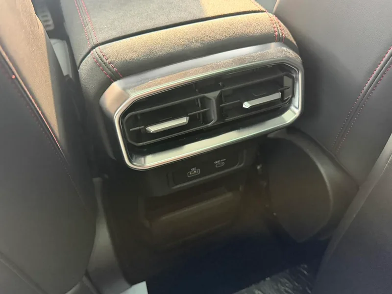 Jetour T2 2024 2.0TD Four-wheel drive Time travel PRO Entertainment Edition interior photo 17