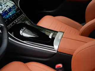 Mercedes-Benz GLC 2025 GLC 300 L 4MATIC De lujo 5 Asiento interior foto 19