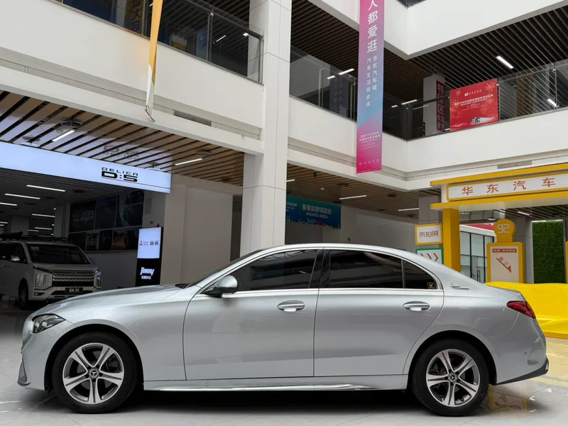 Mercedes-Benz C-Class 2022 C 200 L Sports version exterior photo 9 Mercedes-Benz C-Class 2022 C 200 L Sports version exterior photo 9