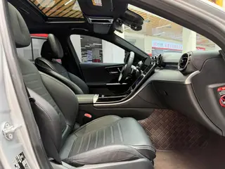 Mercedes-Benz C-Class 2022 C 200 L Sports version interior photo 17 Mercedes-Benz C-Class 2022 C 200 L Sports version interior photo 17