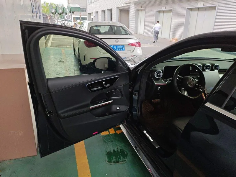 Mercedes-Benz C-Class 2024 Deuxième lifting C 260 L Version sportive extérieur photo 4