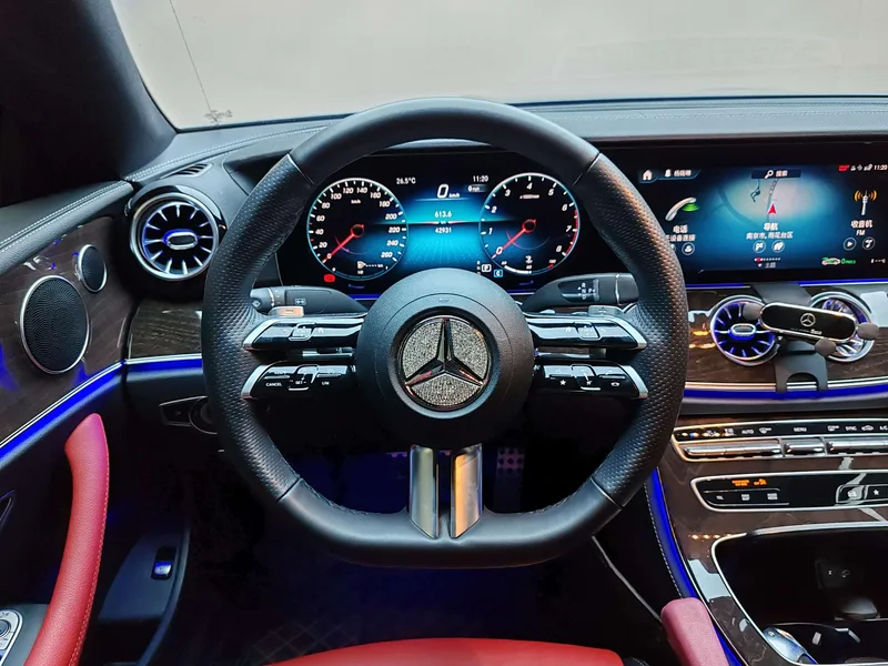 Mercedes-Benz E-Class (Imported) 2023 E 260 Coupé exterior foto 9
