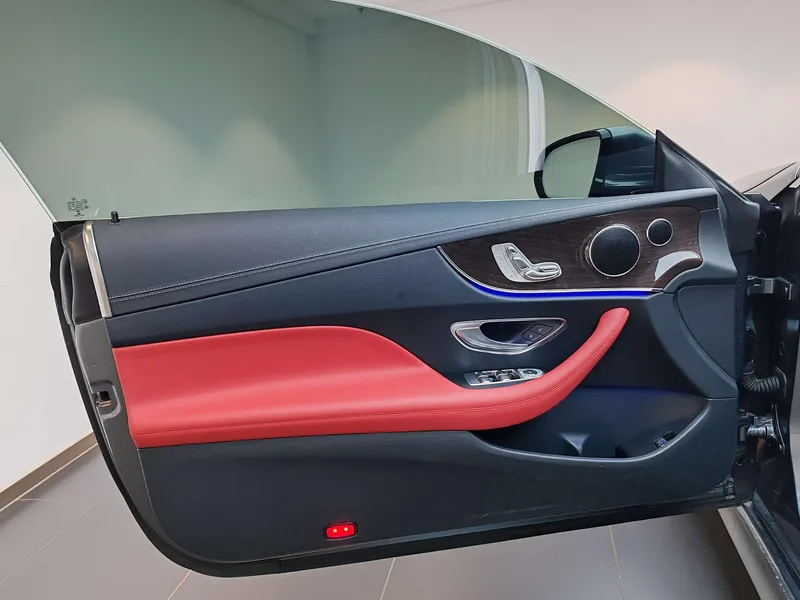 Mercedes-Benz E-Class (Imported) 2023 E 260 Coupé interior foto 13