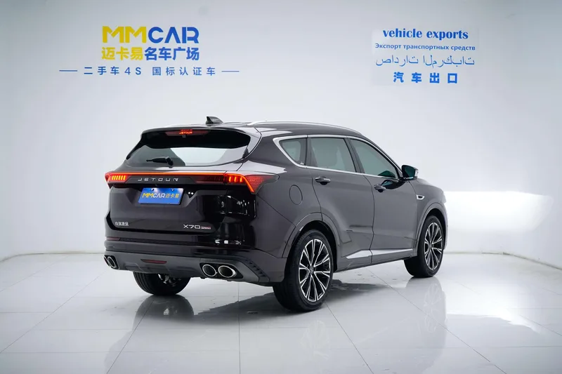 Jetour X70 PLUS 2021 Zhuge 1.6T DCT Kongming 7 seat interior photo 16 Jetour X70 PLUS 2021 Zhuge 1.6T DCT Kongming 7 seat interior photo 16