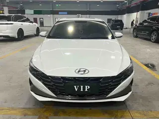 Hyundai Elantra 2022 1.5L CVT GLX Versión de élite interior foto 9 Hyundai Elantra 2022 1.5L CVT GLX Versión de élite interior foto 9