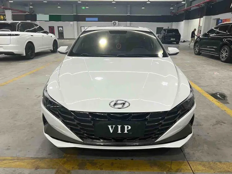Hyundai Elantra 2022 1.5L CVT GLX Versión de élite interior foto 9 Hyundai Elantra 2022 1.5L CVT GLX Versión de élite interior foto 9