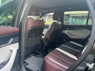 Geely Monjaro 2021 2.0TD DCT EVO Tipo Zhizun con tracción en dos ruedas interior foto 12 Geely Monjaro 2021 2.0TD DCT EVO Tipo Zhizun con tracción en dos ruedas interior foto 12