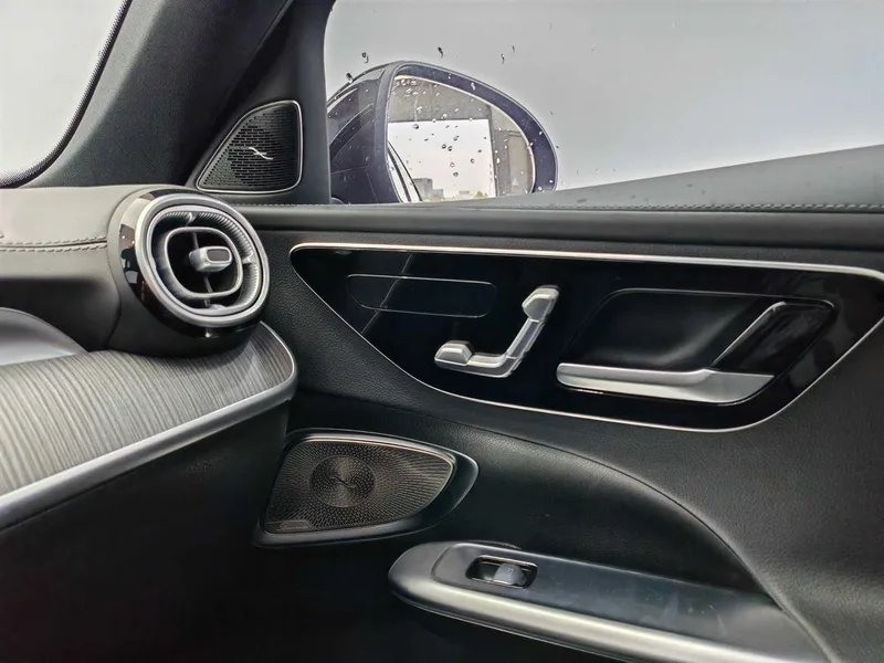 Mercedes-Benz C-Class 2023 C 260 L Хао Ночная спортивная версия интерьер фото 16
