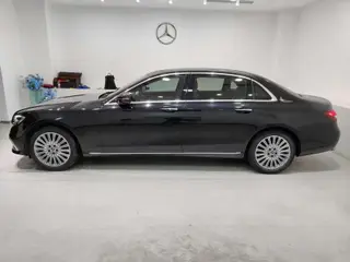 Mercedes-Benz E-Class 2022 E 300 L Style tendance Voiture extérieur photo 4 Mercedes-Benz E-Class 2022 E 300 L Style tendance Voiture extérieur photo 4