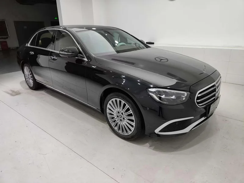Mercedes-Benz E-Class 2022 E 300 L Style tendance Voiture extérieur photo 6 Mercedes-Benz E-Class 2022 E 300 L Style tendance Voiture extérieur photo 6